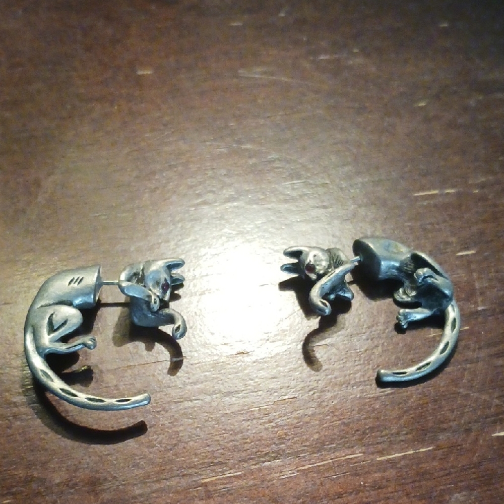 Ruby Eye Toned Silver Cat Earrings